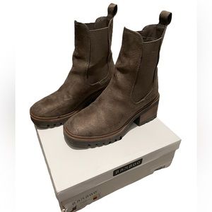 Women’s boots